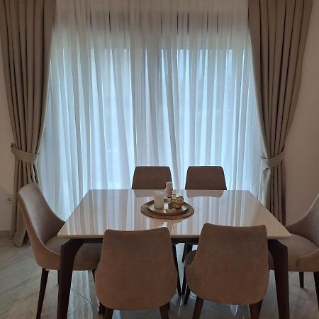 Lux Apartment Jovanovic Tivat Exteriör bild