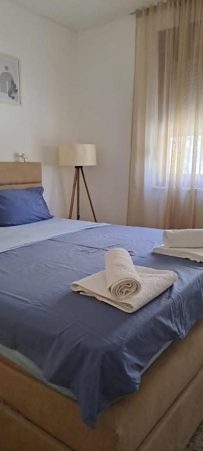 Lux Apartment Jovanovic Tivat Exteriör bild